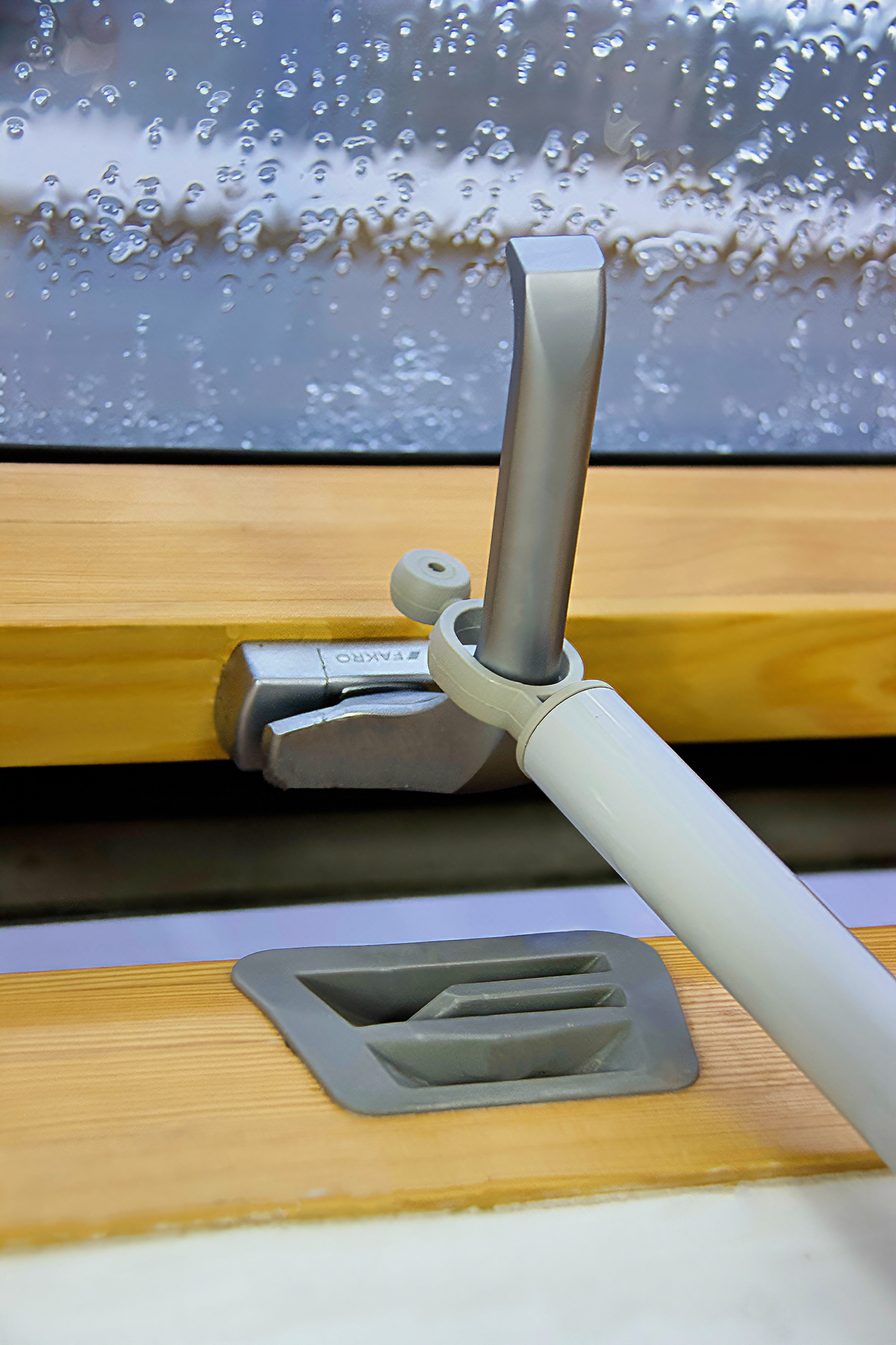 Стержень телескопический FAKRO ZST (СН) 211 см