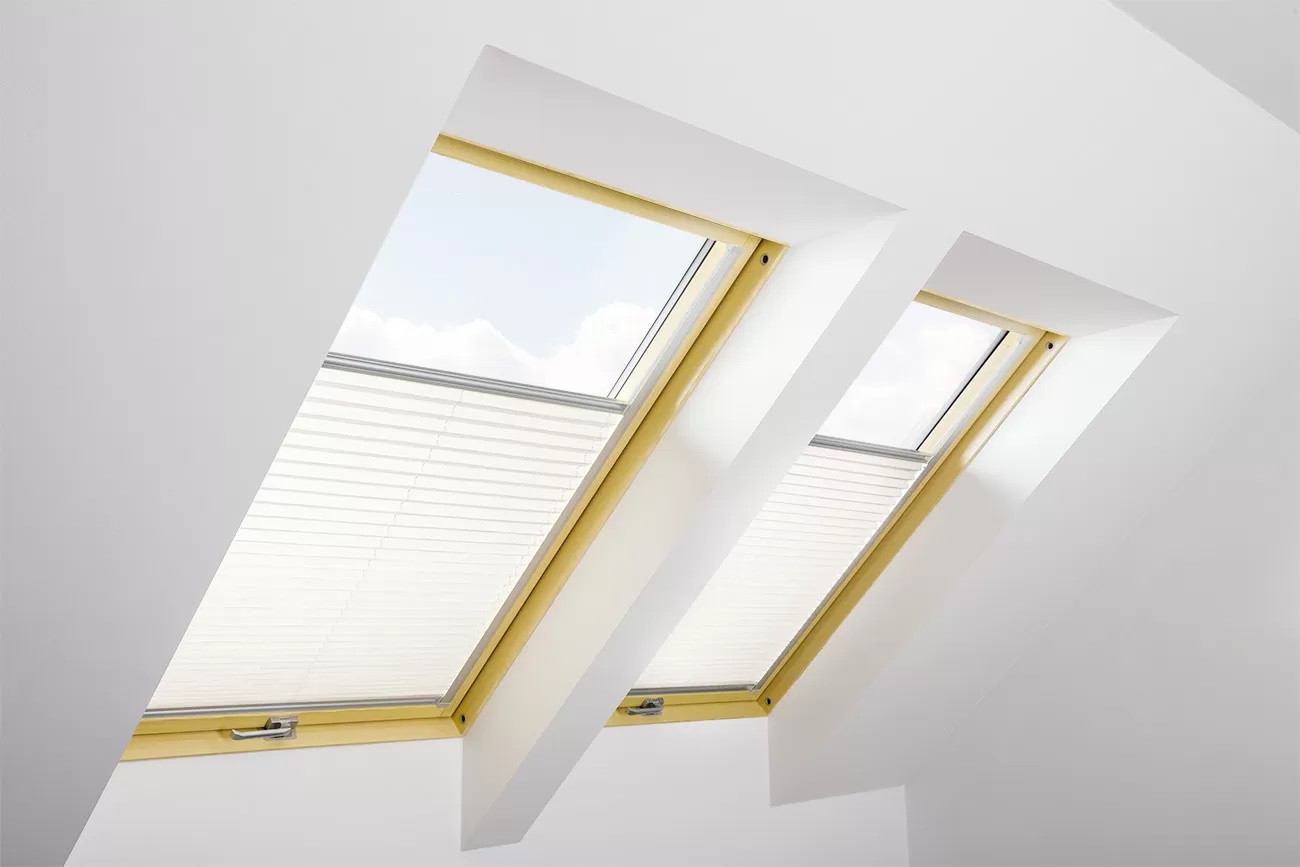 Штора плиссированная FAKRO APS-666 (группа 2) 66х118 белый ажур