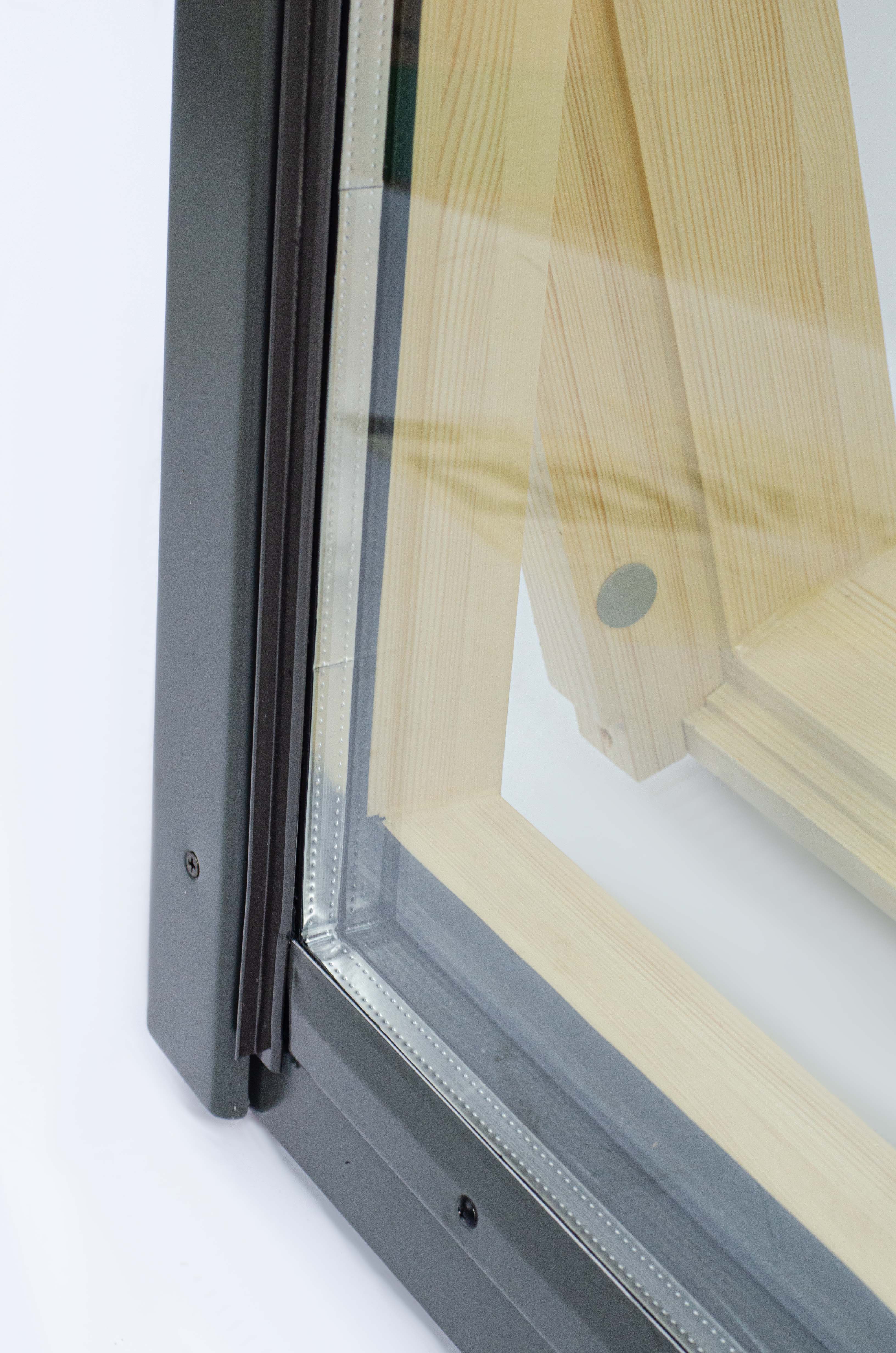 Окно мансардное FAKRO FTP (CH) 114х140 (однокамерное)