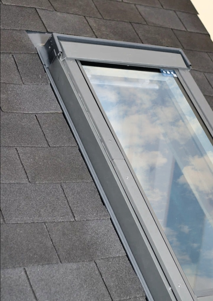 Оклад для плоских кровельных покрытий FAKRO ESV-RU 94x140