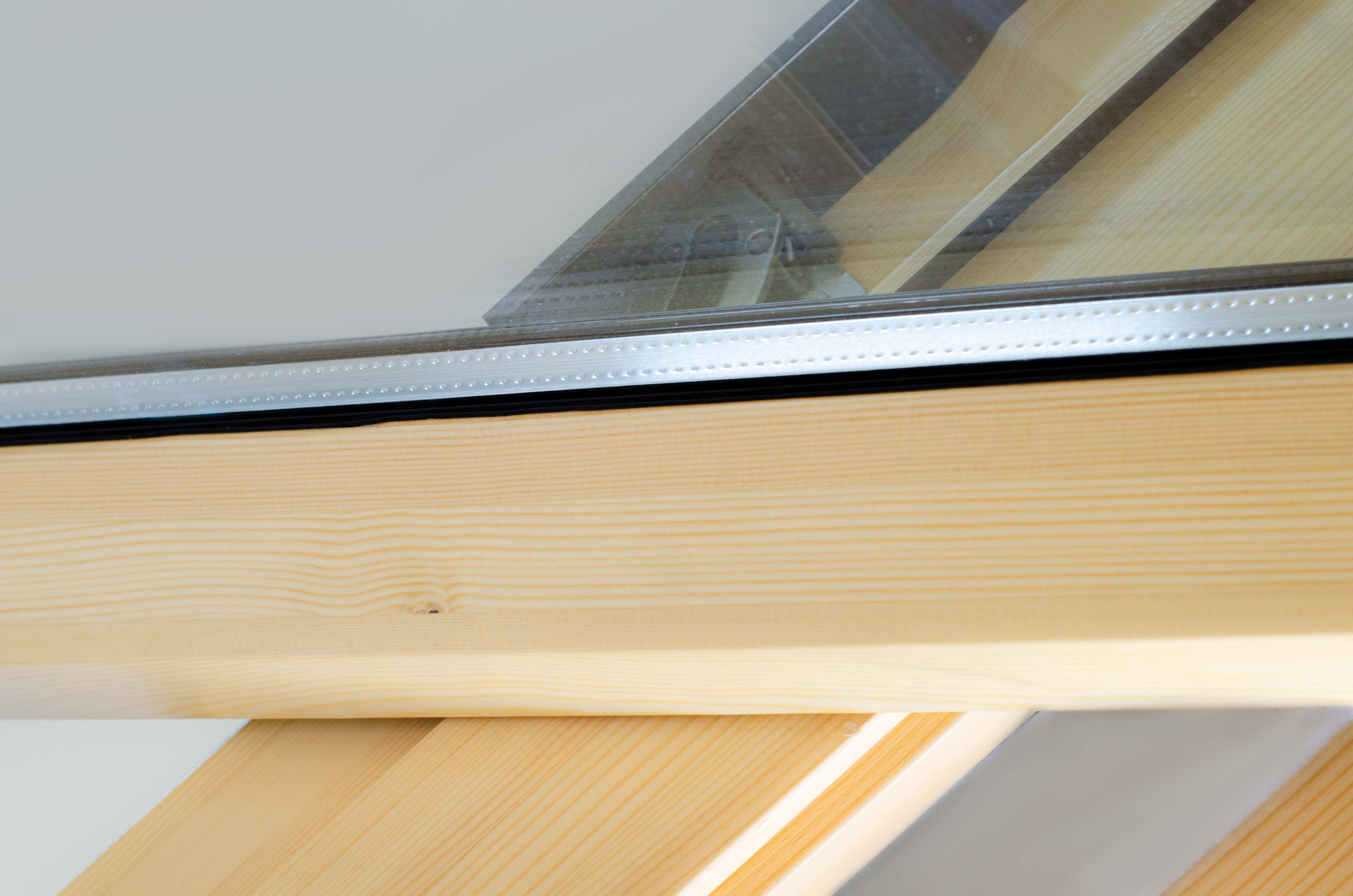 Окно мансардное FAKRO FTP-V (CH) 78х118 (однокамерное)