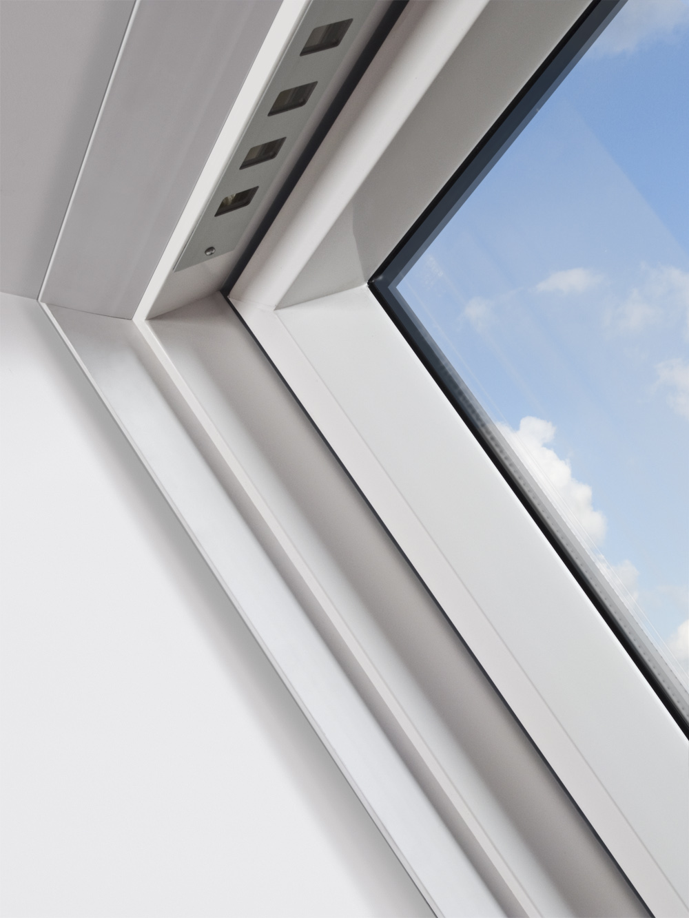 Окно мансардное FAKRO РТР-V U4 78x140 (двухкамерное)