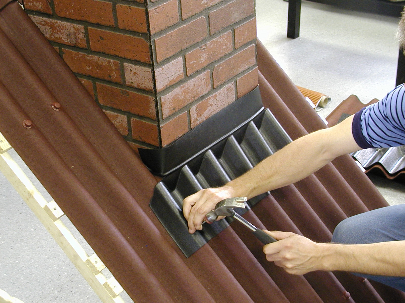 Фартук покрывающий Черепица Ондулин черный